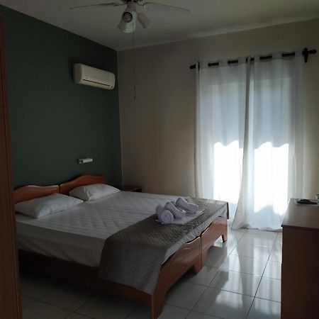 Apartments By Evita'S Resort Poros Town ภายนอก รูปภาพ