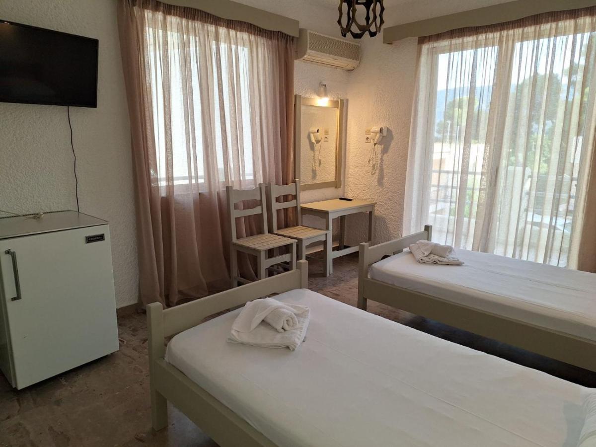 Apartments By Evita'S Resort Poros Town ภายนอก รูปภาพ